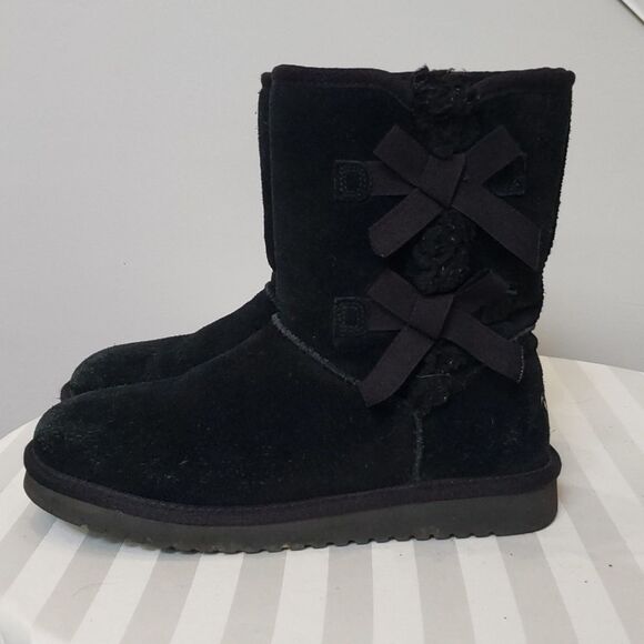 Koolaburra by UGG Boot Womens sz 7 Attie Black Double Side Bow Suede Sherpa Shoe - Picture 4 of 5